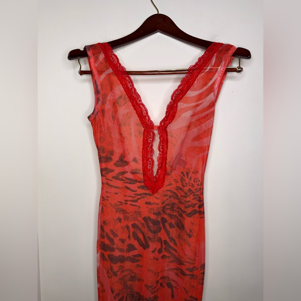PrettyLittleThing Red Sheer Mesh Maxi Dress Cover Up - Picture 5 of 8
